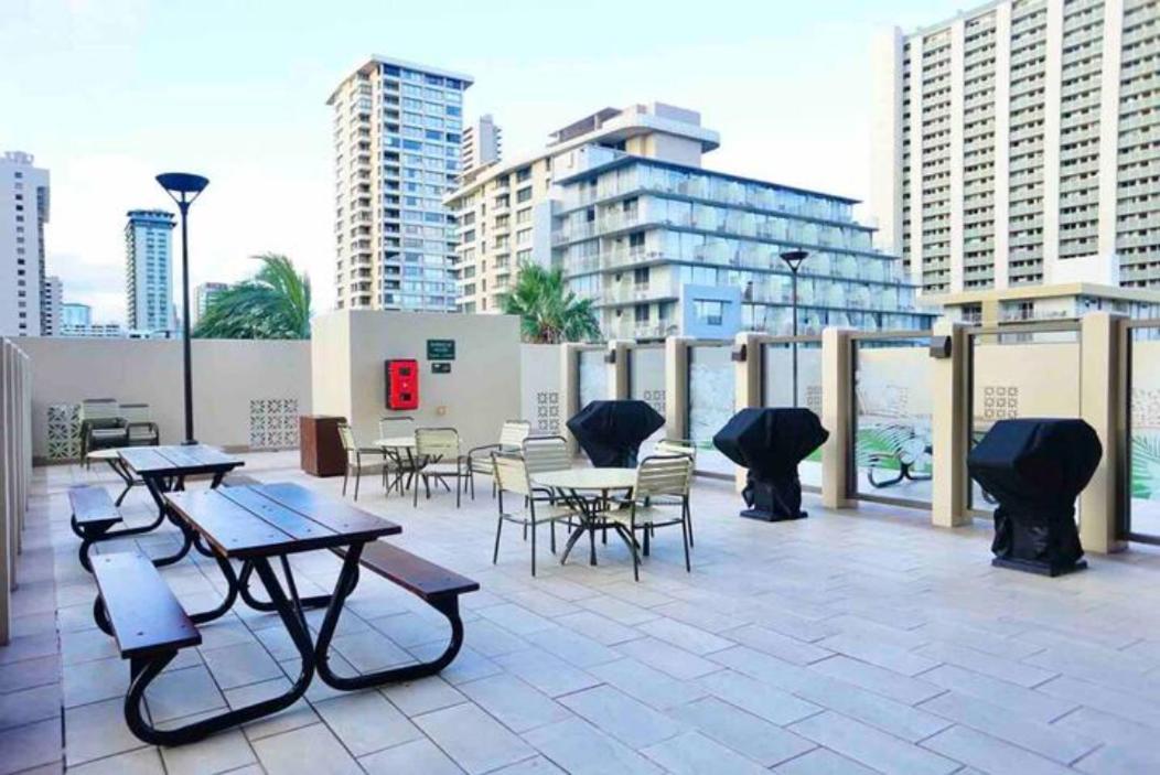 Ferienwohnung 1508- Heart Of Waikiki With Kitchen-Free Parking-King Bed-Corner Unit Honolulu Exterior foto